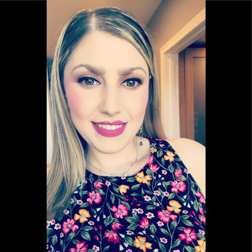 Meet your Posher, Nicole